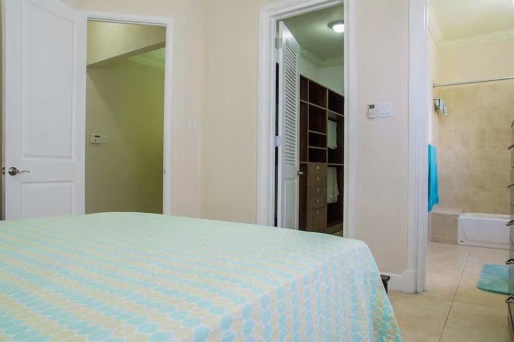 New Kingston Guest Apt At Sonoma Estate Eksteriør billede